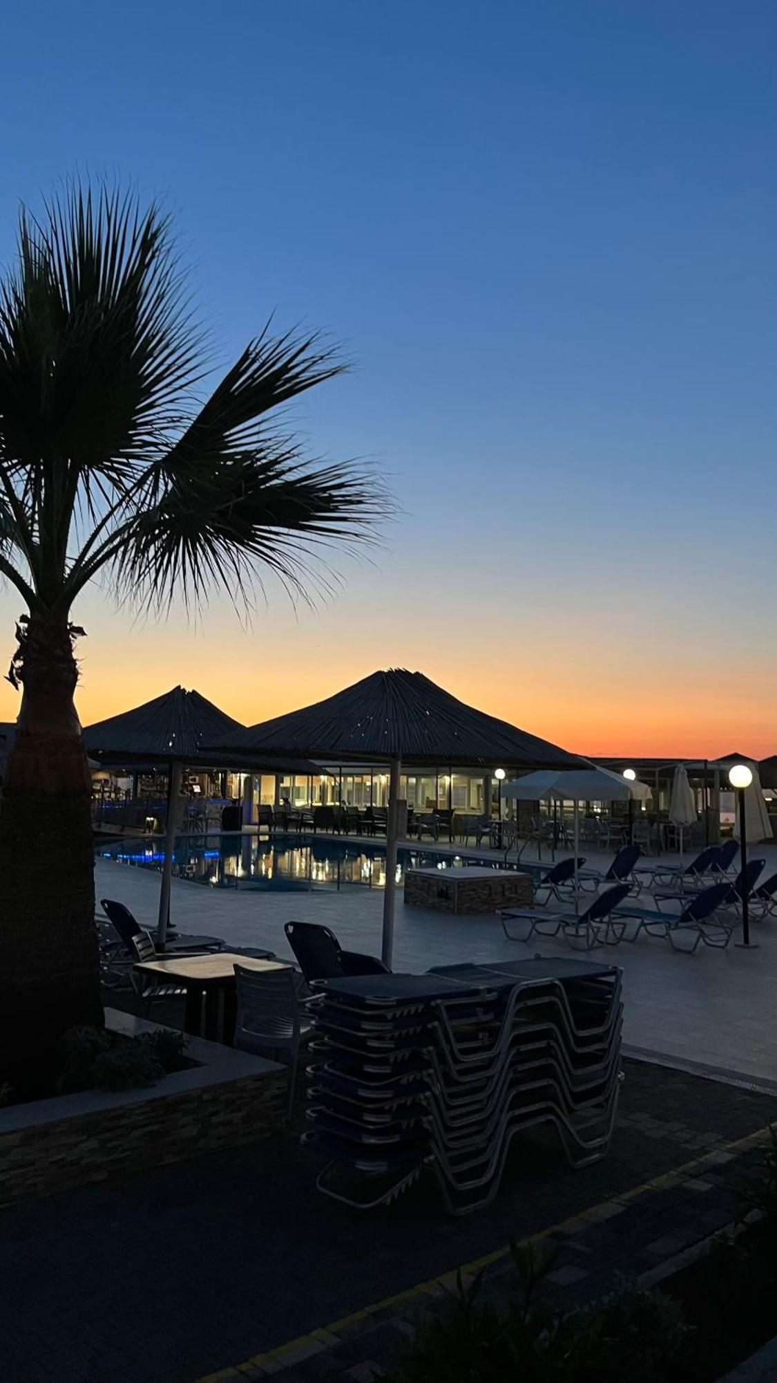 Kalia Beach ゴウヴァイ エクステリア 写真