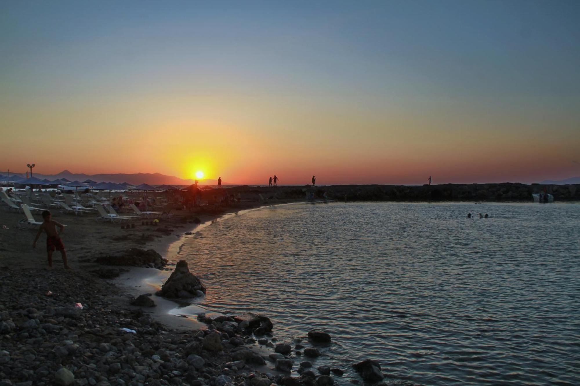 Kalia Beach ゴウヴァイ エクステリア 写真